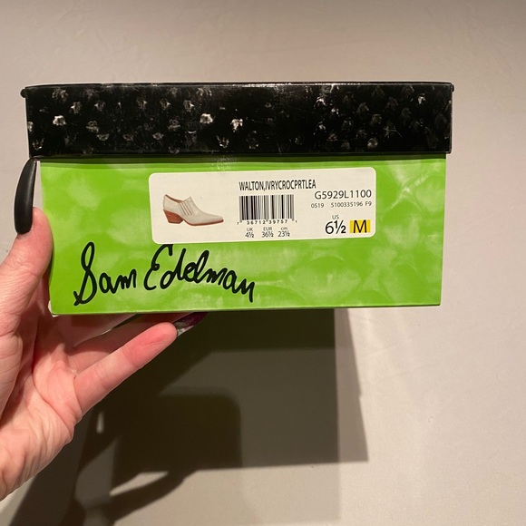 Sam Edelman White Booties - Picture 2 of 6